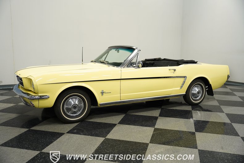 Unknown-Mustang-1965-Springtime-Yellow-Black-8