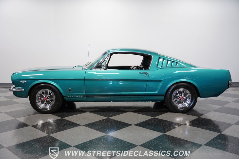 Unknown-Mustang-1965-Twilight-Turquoise-Black-1
