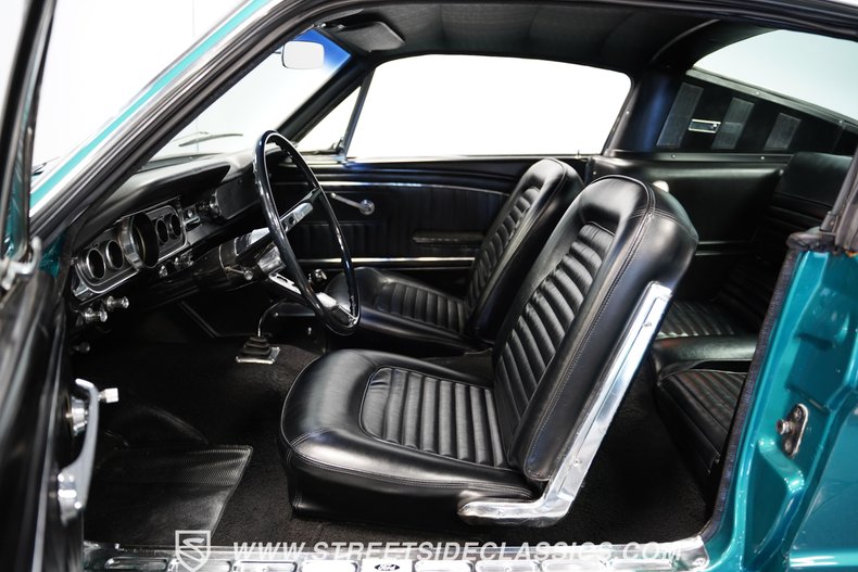 Unknown-Mustang-1965-Twilight-Turquoise-Black-2