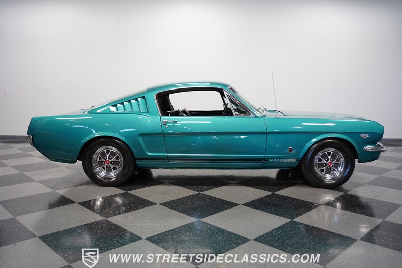 Unknown-Mustang-1965-Twilight-Turquoise-Black-20