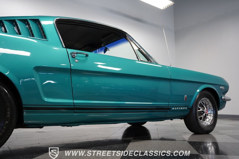 Unknown-Mustang-1965-Twilight-Turquoise-Black-35