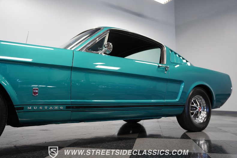 Unknown-Mustang-1965-Twilight-Turquoise-Black-8