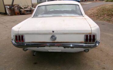 Unknown-Mustang-1965-White-1
