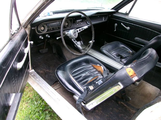 Unknown-Mustang-1965-White-15