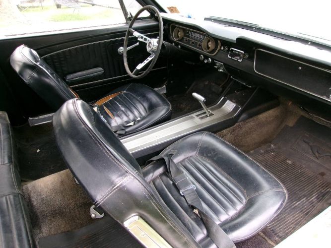Unknown-Mustang-1965-White-18
