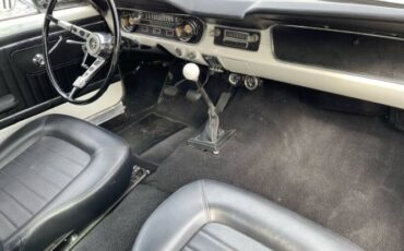 Unknown-Mustang-1965-White-Black-8