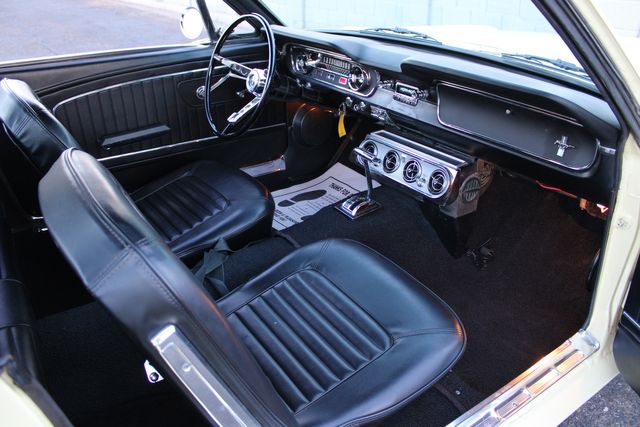 Unknown-Mustang-1965-Yellow-Black-16