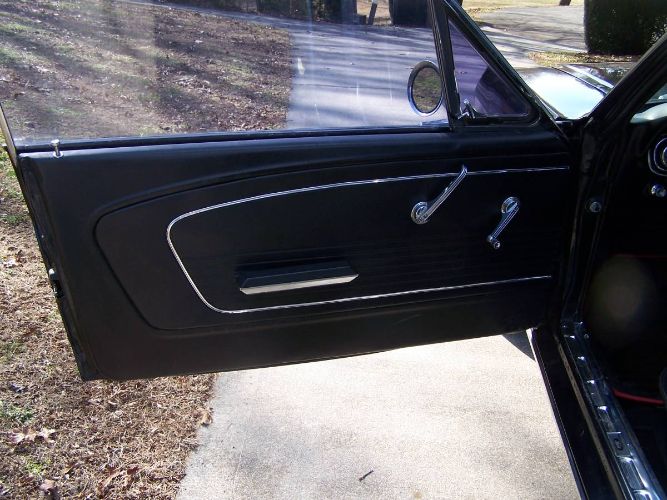 Unknown-Mustang-1966-Black-14