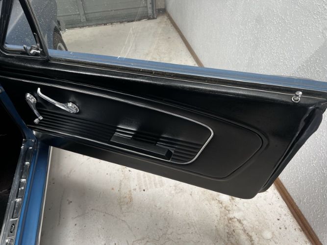 Unknown-Mustang-1966-Blue-Black-20