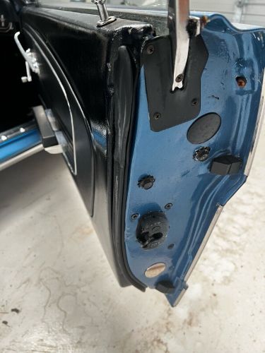 Unknown-Mustang-1966-Blue-Black-22
