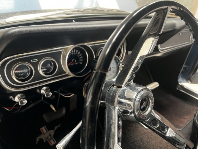 Unknown-Mustang-1966-Blue-Black-33