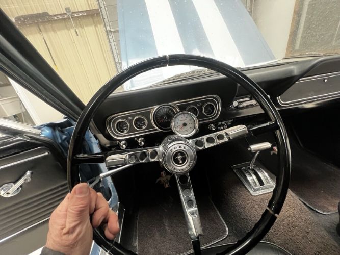 Unknown-Mustang-1966-Blue-Black-34