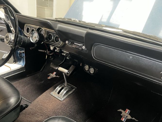 Unknown-Mustang-1966-Blue-Black-35