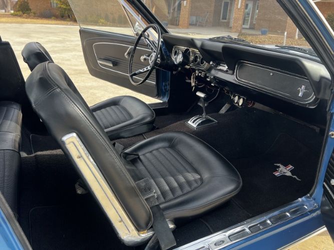 Unknown-Mustang-1966-Blue-Black-43