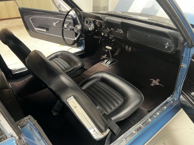 Unknown-Mustang-1966-Blue-Black-9