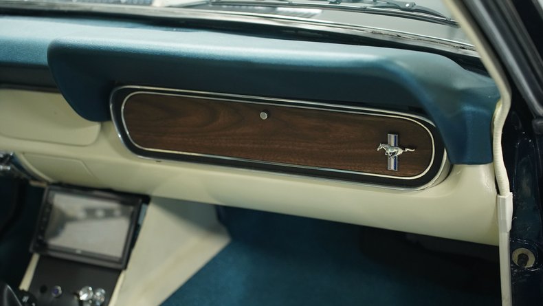 Unknown-Mustang-1966-Caspian-Blue-White-11