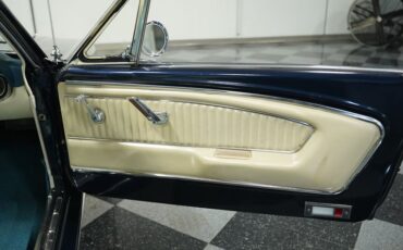 Unknown-Mustang-1966-Caspian-Blue-White-12