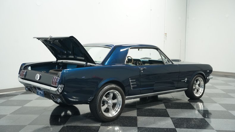 Unknown-Mustang-1966-Caspian-Blue-White-14