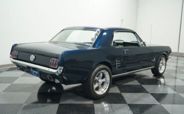 Unknown-Mustang-1966-Caspian-Blue-White-15