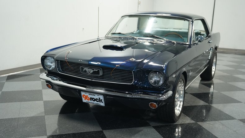 Unknown-Mustang-1966-Caspian-Blue-White-17