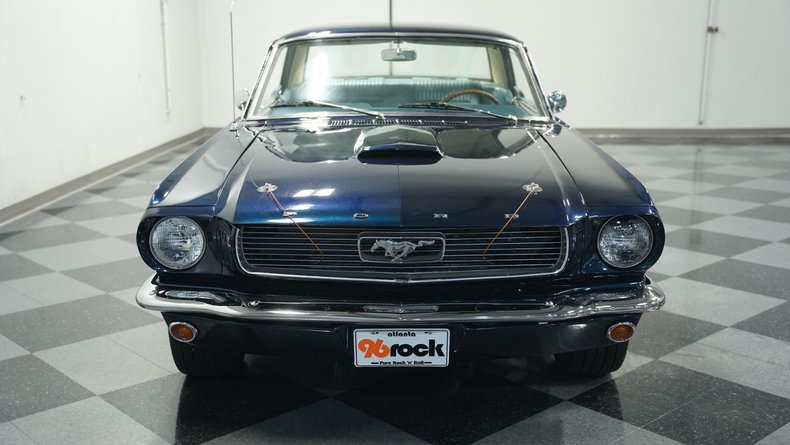 Unknown-Mustang-1966-Caspian-Blue-White-2