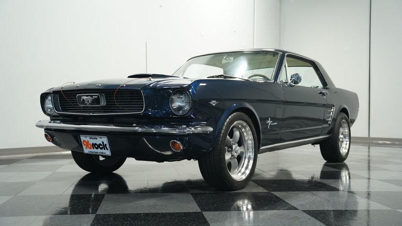 Unknown-Mustang-1966-Caspian-Blue-White-21