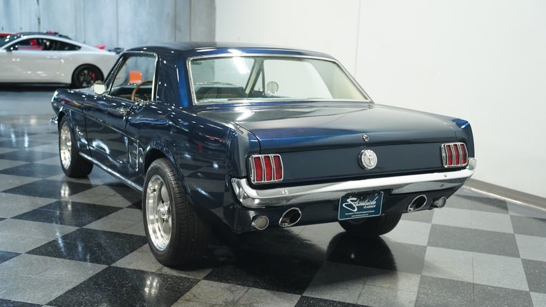 Unknown-Mustang-1966-Caspian-Blue-White-26