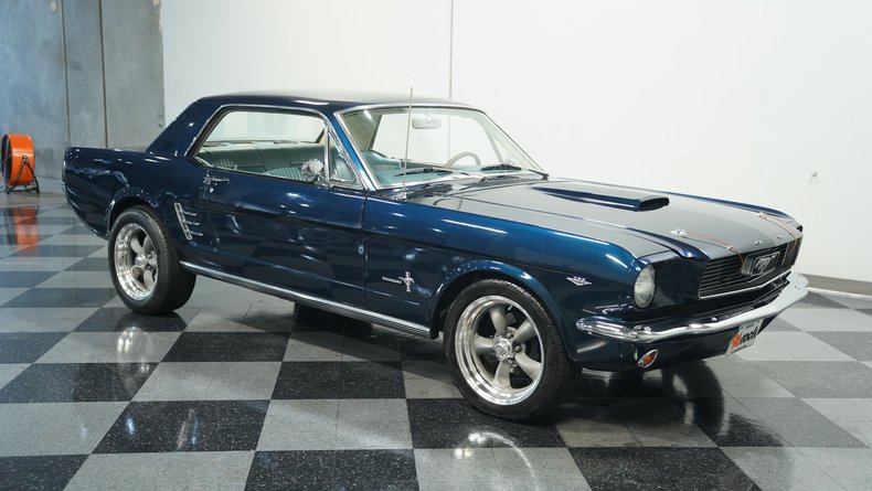 Unknown-Mustang-1966-Caspian-Blue-White-30