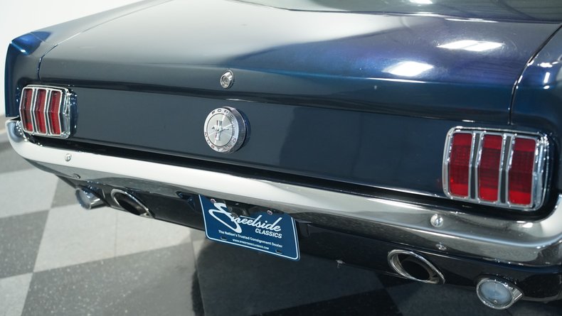 Unknown-Mustang-1966-Caspian-Blue-White-35