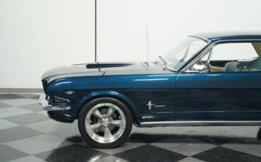 Unknown-Mustang-1966-Caspian-Blue-White-4