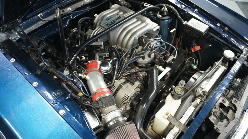 Unknown-Mustang-1966-Caspian-Blue-White-42