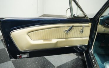 Unknown-Mustang-1966-Caspian-Blue-White-44