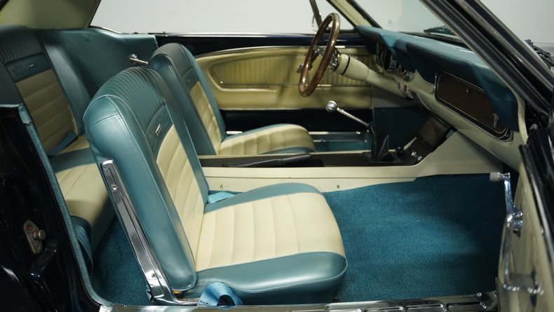 Unknown-Mustang-1966-Caspian-Blue-White-49