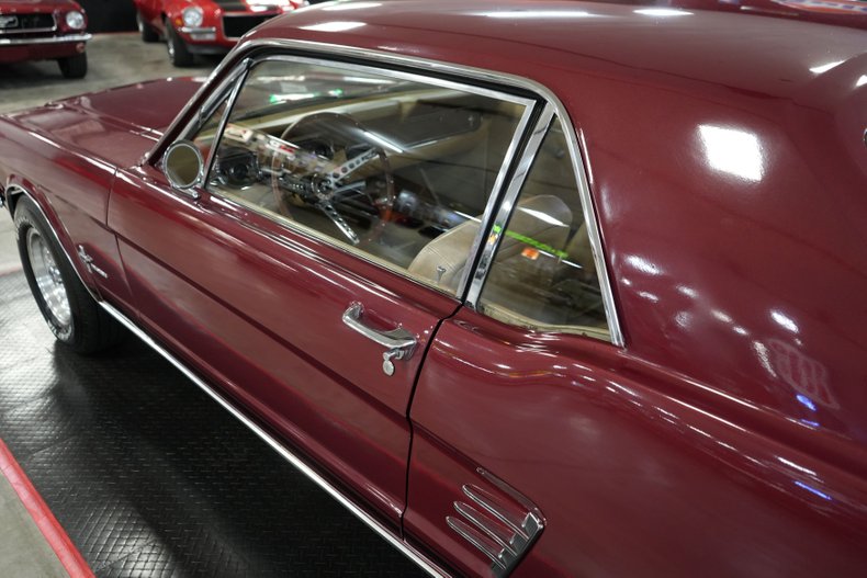 Unknown-Mustang-1966-Maroon-Tan-14