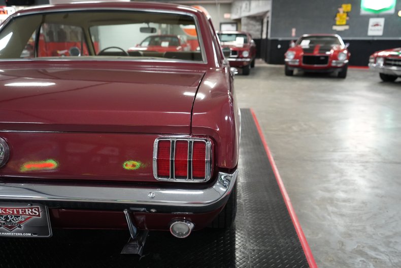 Unknown-Mustang-1966-Maroon-Tan-24