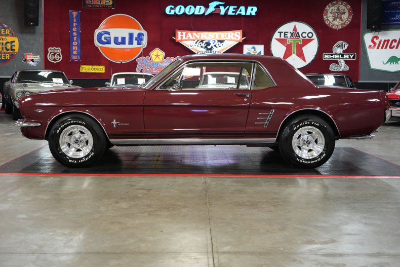 Unknown-Mustang-1966-Maroon-Tan-32