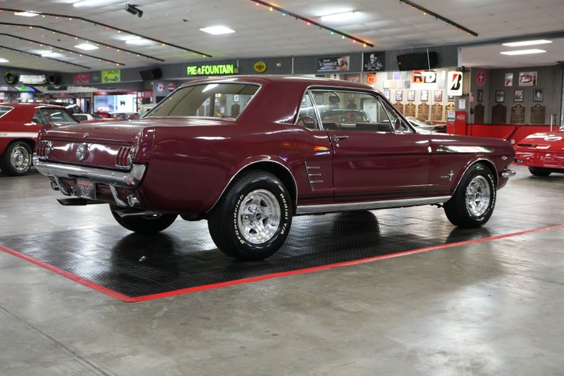 Unknown-Mustang-1966-Maroon-Tan-35