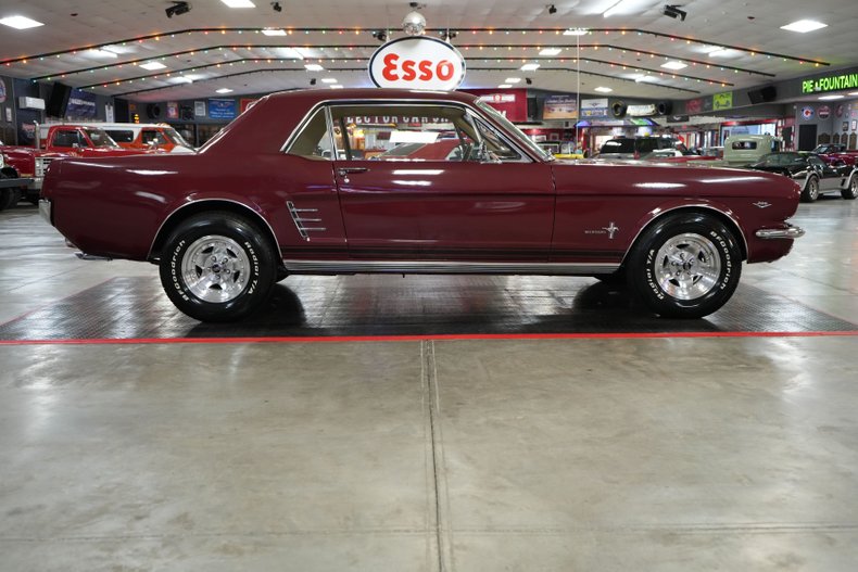 Unknown-Mustang-1966-Maroon-Tan-36