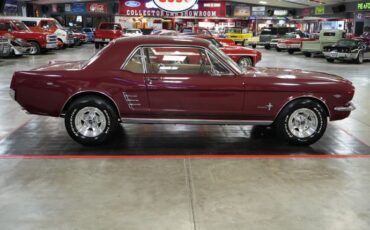 Unknown-Mustang-1966-Maroon-Tan-6