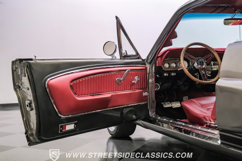 Unknown-Mustang-1966-Pepper-Gray-Red-47