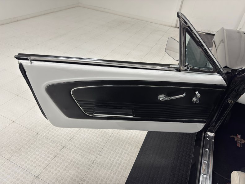 Unknown-Mustang-1966-Raven-Black-Black-42