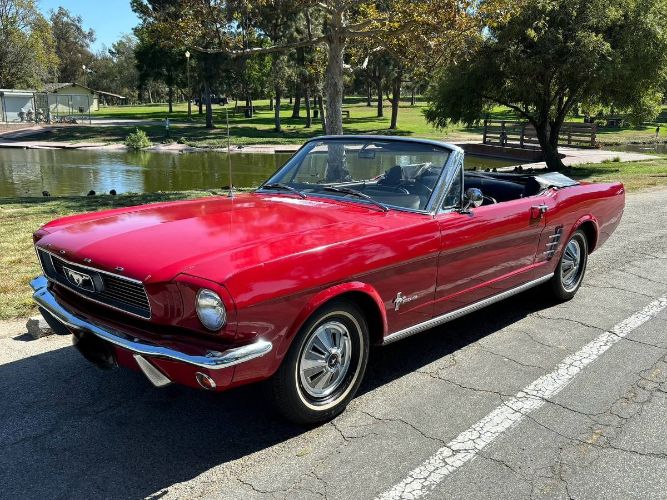 Unknown-Mustang-1966-Red-White-Top-Black-1