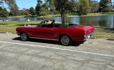 Unknown-Mustang-1966-Red-White-Top-Black-12