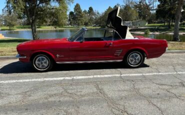 Unknown-Mustang-1966-Red-White-Top-Black-17