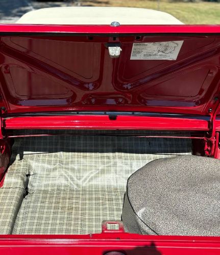 Unknown-Mustang-1966-Red-White-Top-Black-4