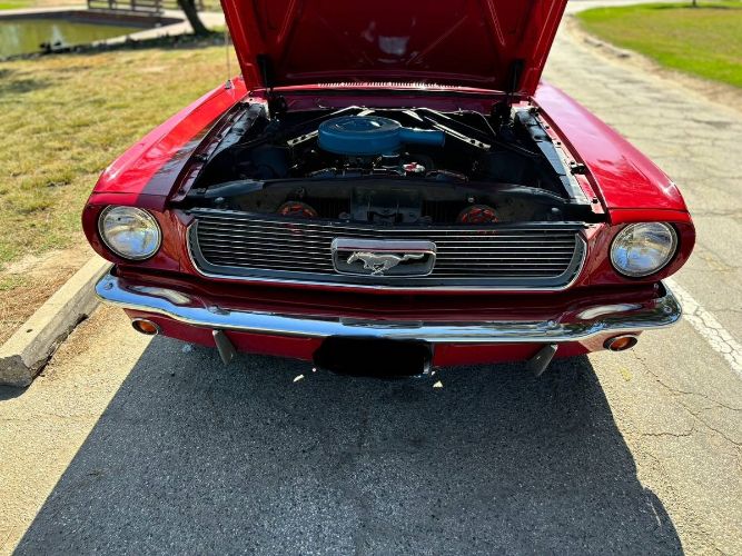 Unknown-Mustang-1966-Red-White-Top-Black-9