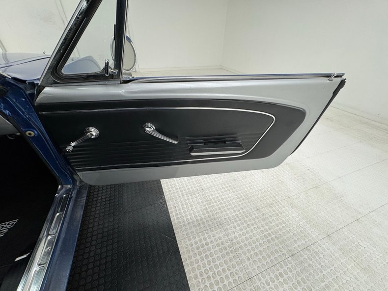 Unknown-Mustang-1966-Sapphire-Blue-Black-31