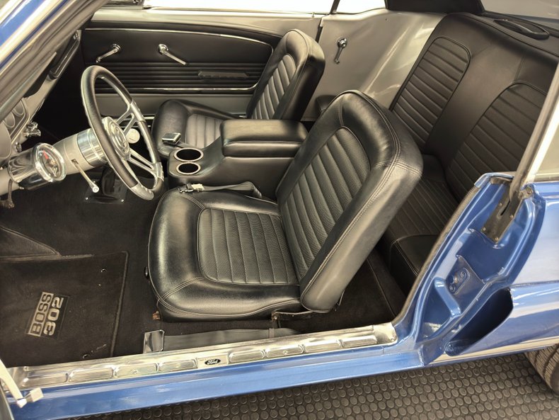 Unknown-Mustang-1966-Sapphire-Blue-Black-32