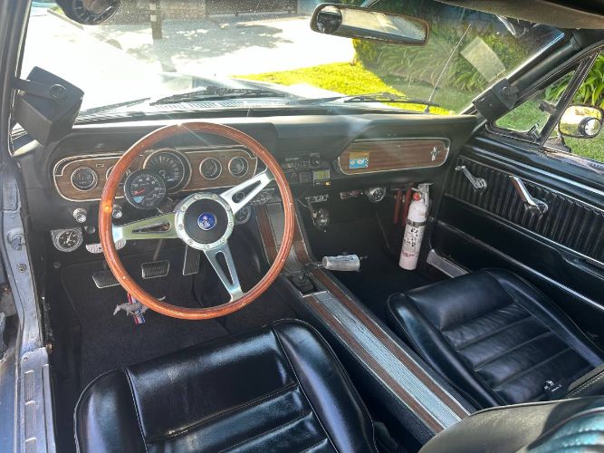 Unknown-Mustang-1966-Silver-Blue-Black-Pony-Deluxe-11