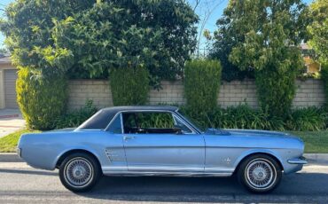 Unknown-Mustang-1966-Silver-Blue-Black-Pony-Deluxe-21